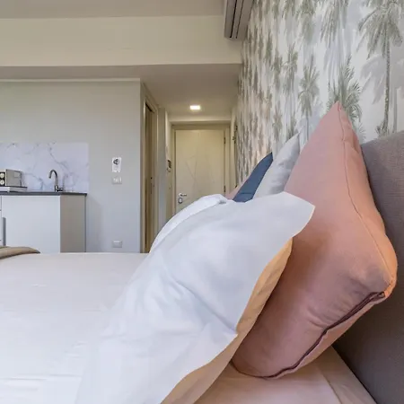 Apartment -le Stanze Dei Pico- Wi-fi, Nel Cuore Di - Terrazza Unica Sul Tetto Mirandola
