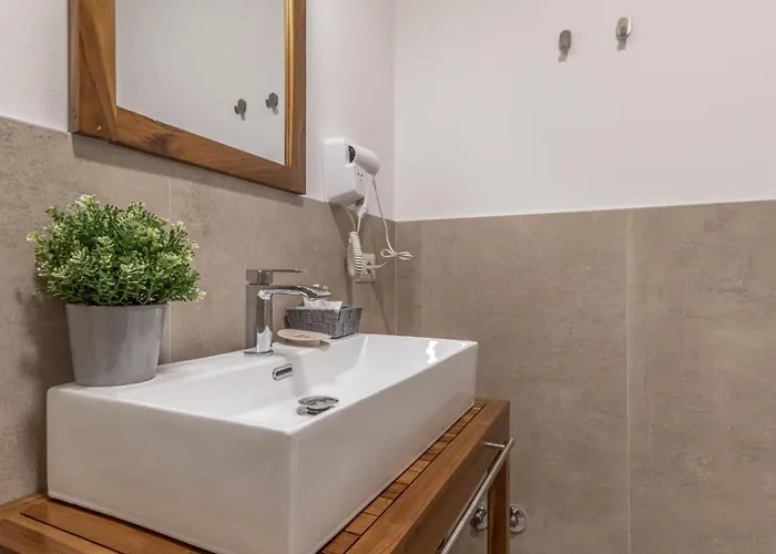 Appartement -le Stanze Dei Pico- Wi-fi, Nel Cuore Di - Terrazza Unica Sul Tetto